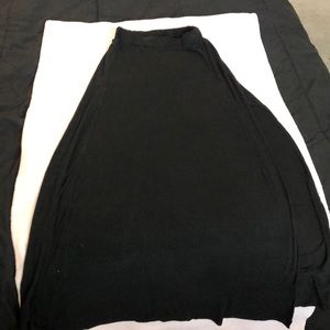 Black maxi skirt with slit